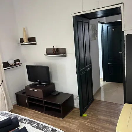 La Vista Al Mar 아파트 아로나