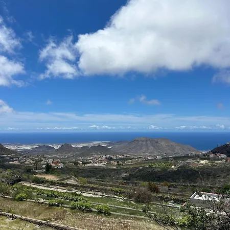 La Vista Al Mar 아로나