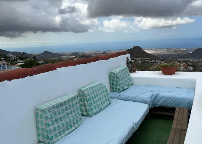 La Vista Al Mar *