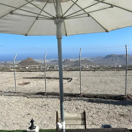 La Vista Al Mar *
