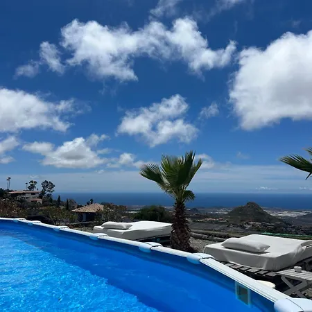 La Vista Al Mar *